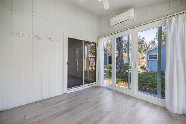 Building Photo - 856 Chatham Dr