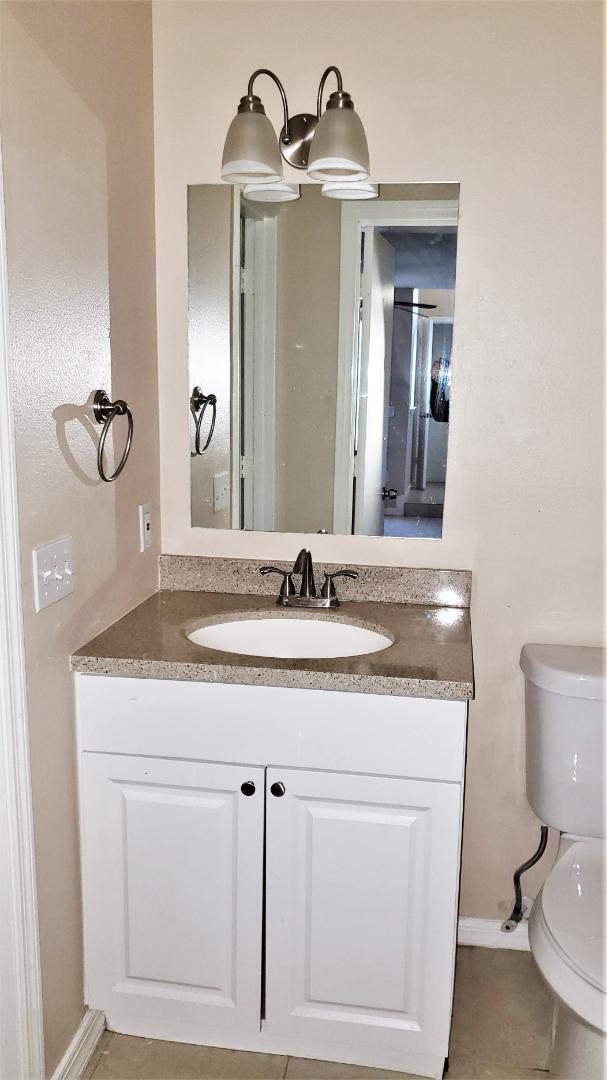 Building Photo - 445 Fountainhead Cir