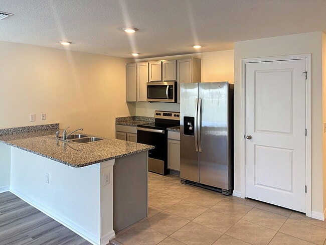 Building Photo - Beautiful 4-Bedroom Modern Home in the Desirable Brookside Community | Ruskin