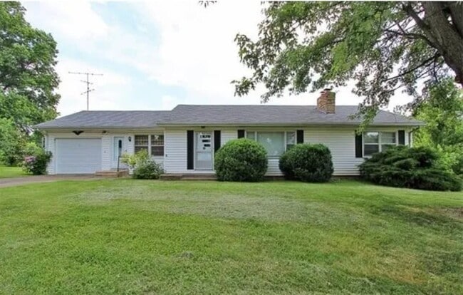 Primary Photo - 1560 Grandview Dr