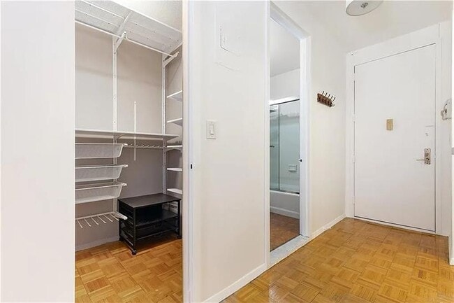 Building Photo - 3111 Ocean Pkwy