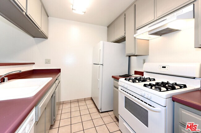 Building Photo - 3600 Bagley Ave