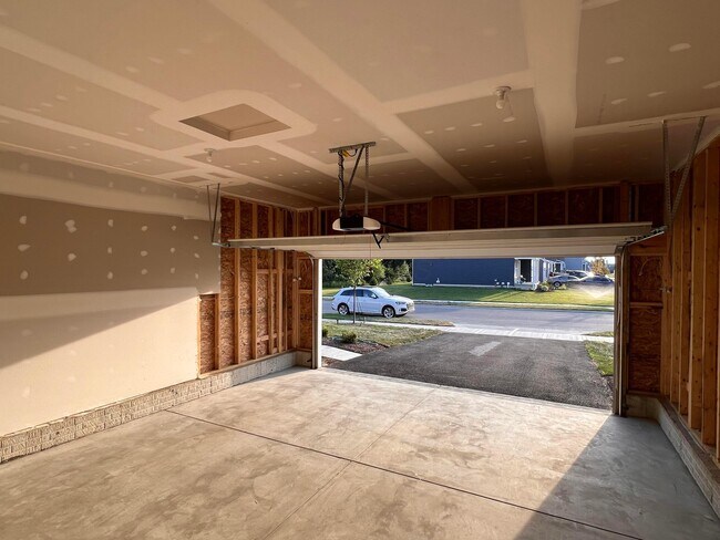 Building Photo - 6213 Boone Dr