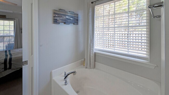 Building Photo - Savannah Sweetwater Station 3-Bed Home with Patio & Large Yard