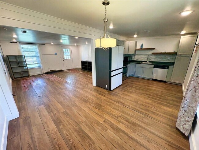 Building Photo - 3714 E Heritage Pkwy