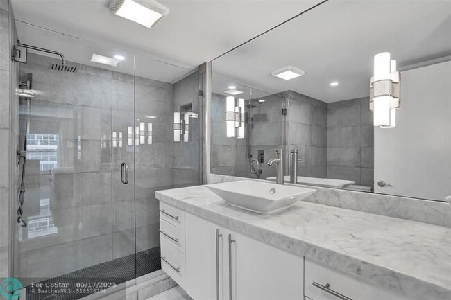 Building Photo - 3750 Galt Ocean Dr