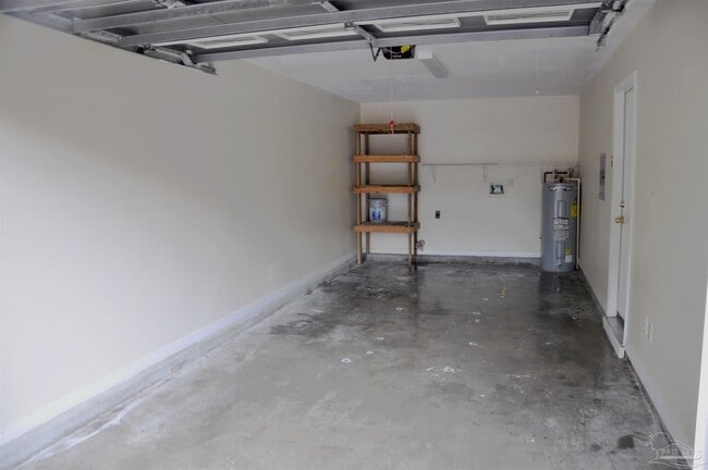Building Photo - 5871 Locust St