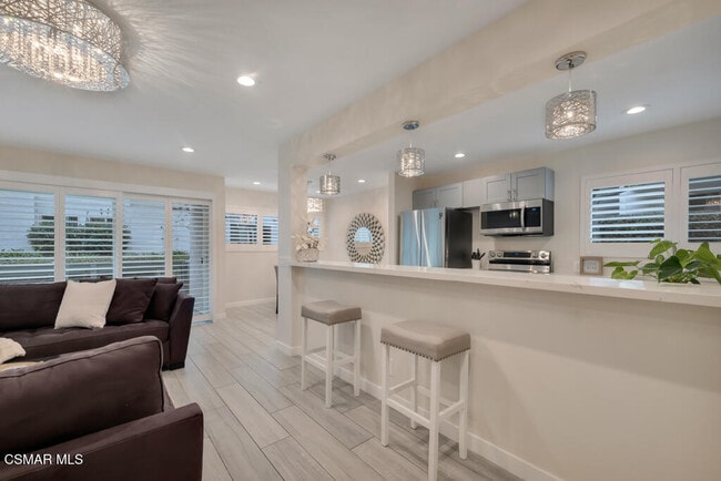 Building Photo - 4642 Park Granada Park