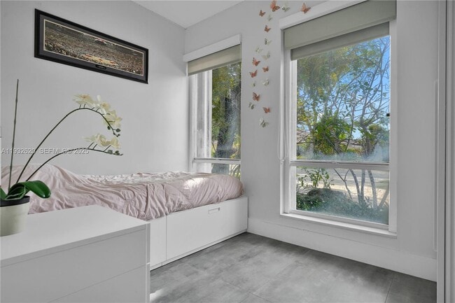 Building Photo - 2101 NE 211th Terrace