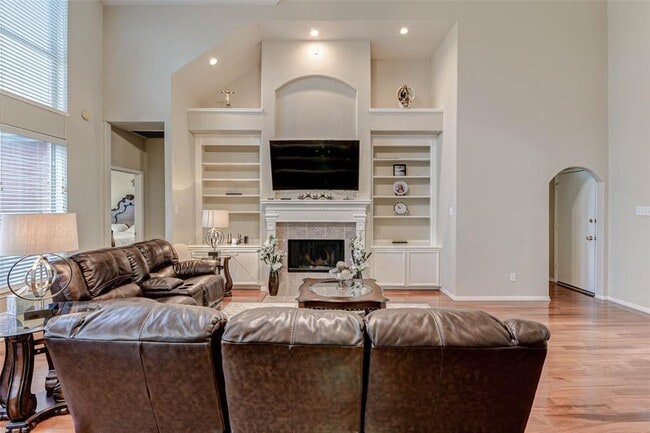 Building Photo - 1138 Jasons Bend Dr