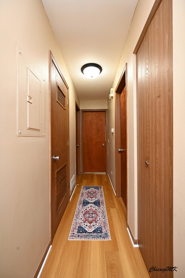 Building Photo - 340 Woodridge Cir