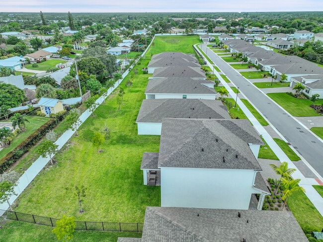 Building Photo - 2006 NE Ocean Dunes Dr