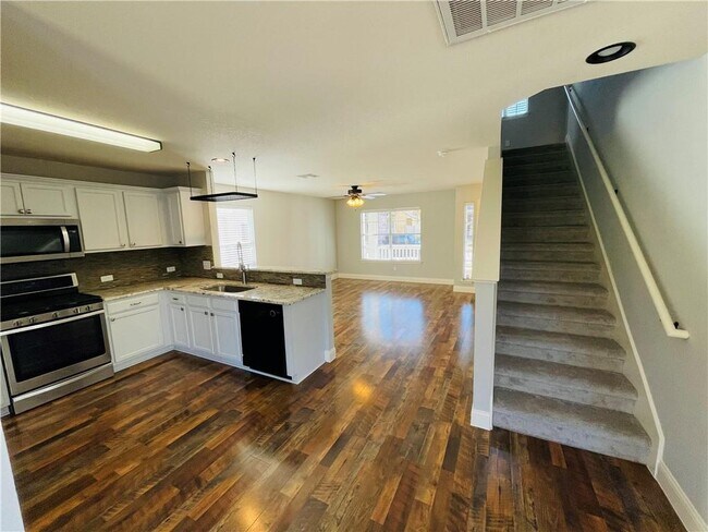 Building Photo - 1804 Lost Maples Loop