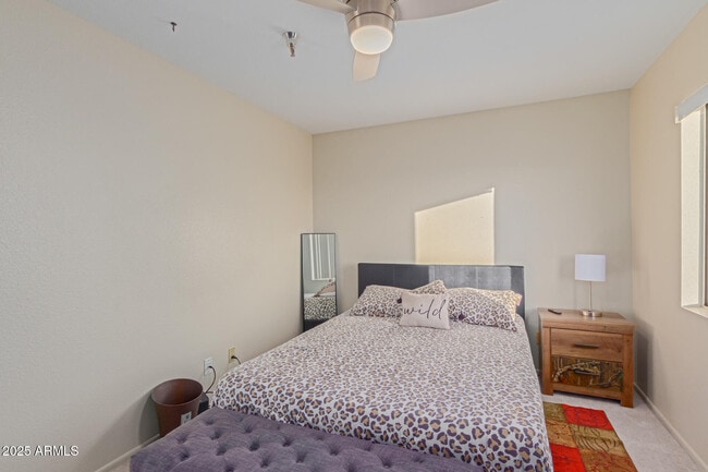 Building Photo - 425 S Parkcrest