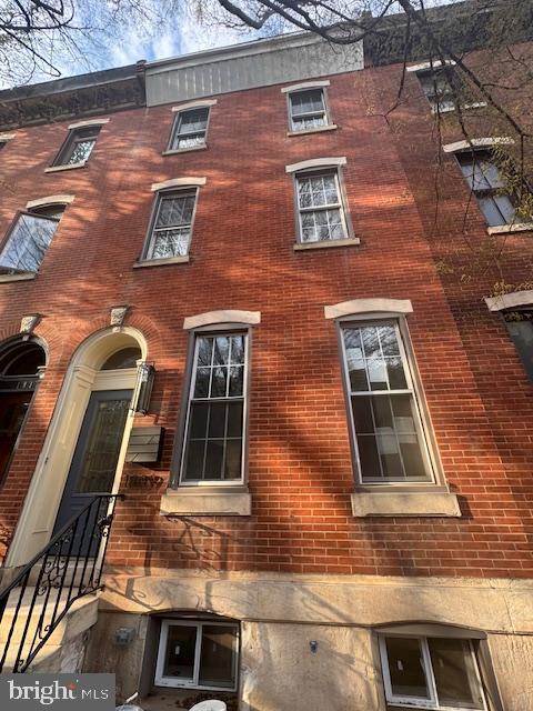 Building Photo - 1809 Christian St