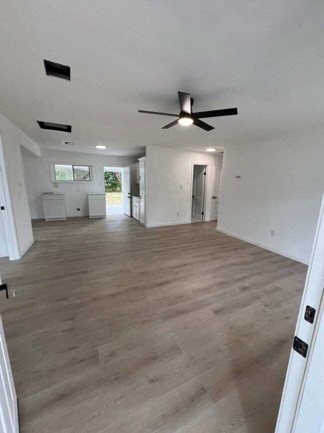 Building Photo - Gorgeous all renovated Home in Houston, TX!.