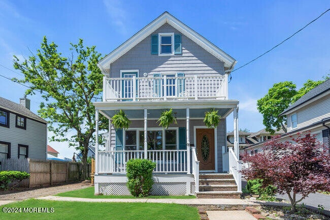 Building Photo - 30 Cedar St