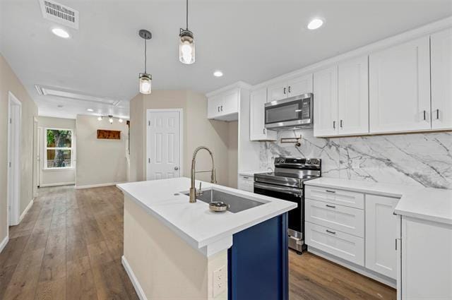 Building Photo - 2602 W Clarendon Dr