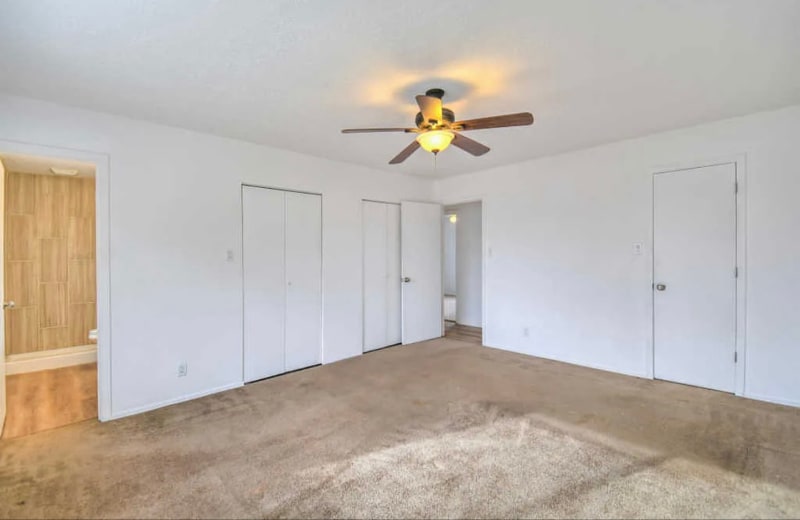 Building Photo - 856 Lancelot St