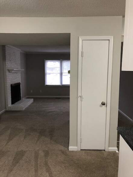 Building Photo - 4405 Graceland Ct