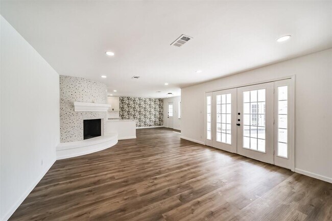 Building Photo - 2742 Triway Ln