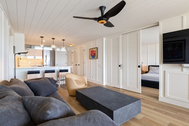 Building Photo - Sans Souci Unit #507
