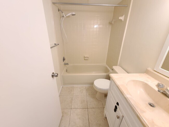 Building Photo - 4034 Dream Oak Pl