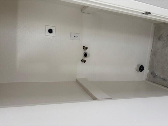 Building Photo - 168 S 54th St