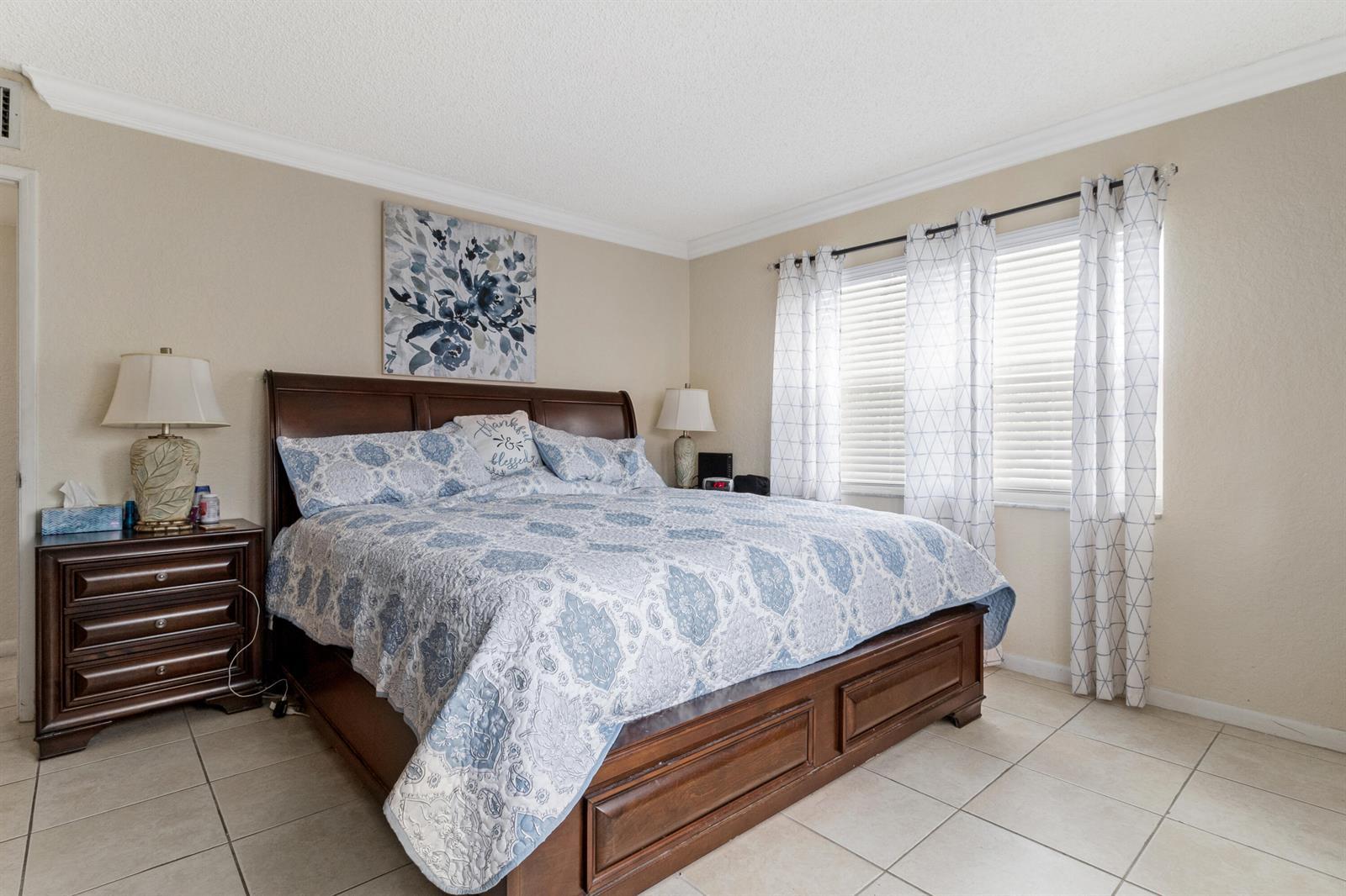 Building Photo - 760 SE 2nd Ave