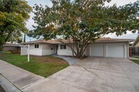 Building Photo - Remodeled Single Story in College neighborhood!