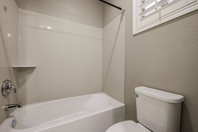 Building Photo - COMING SOON! Great Location!Stunning 6-bedroom Plus 7, 4.5-bathroom home located in Chandler