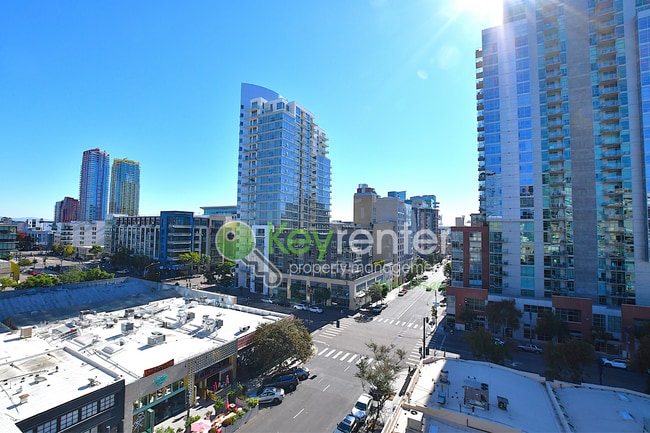 Building Photo - East Village | Downtown San Diego| Walking...