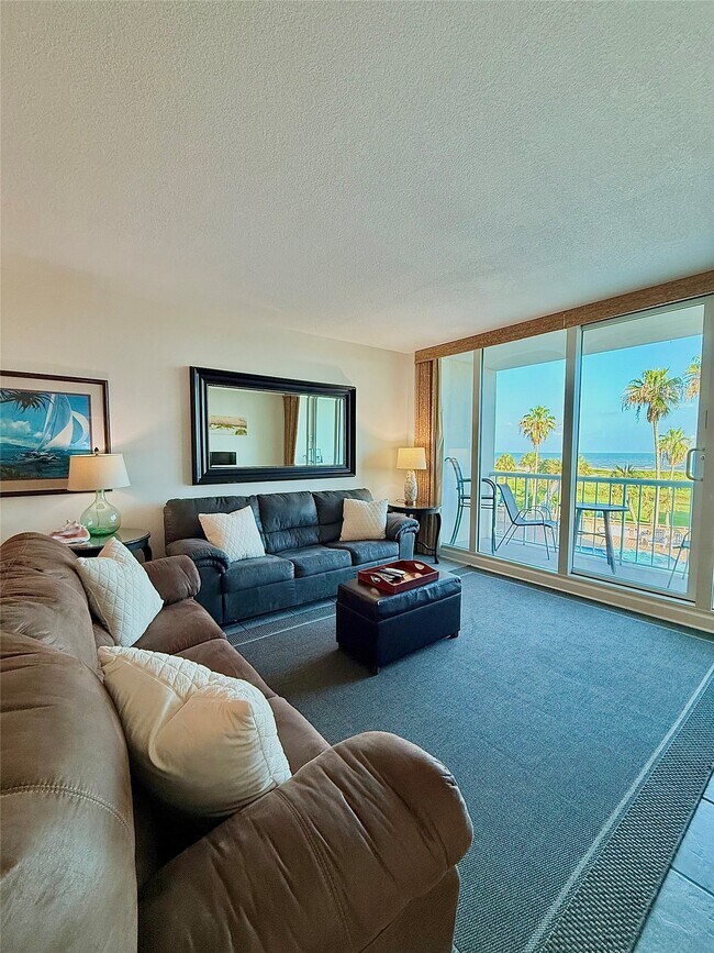 Building Photo - 1401 E Beach Dr