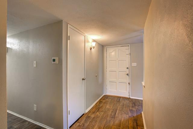 Building Photo - 7801 Summerglen Rd