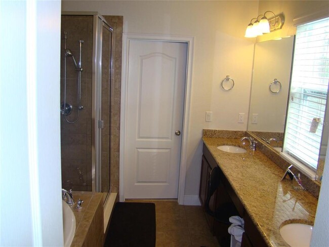 Building Photo - 11428 Quiet Forest Dr