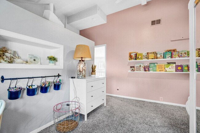 Building Photo - 14501 Wesfall Rd., Tustin CA 92780 5 BR, 3...