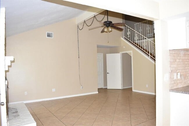 Building Photo - 3515 Hidden Pines Dr