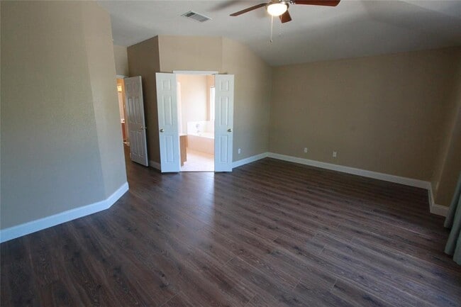 Building Photo - 3309 Kissman Dr