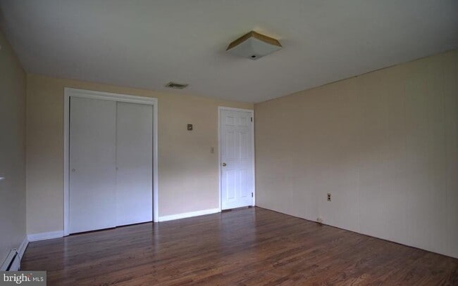 Building Photo - 1223 Township Line Rd