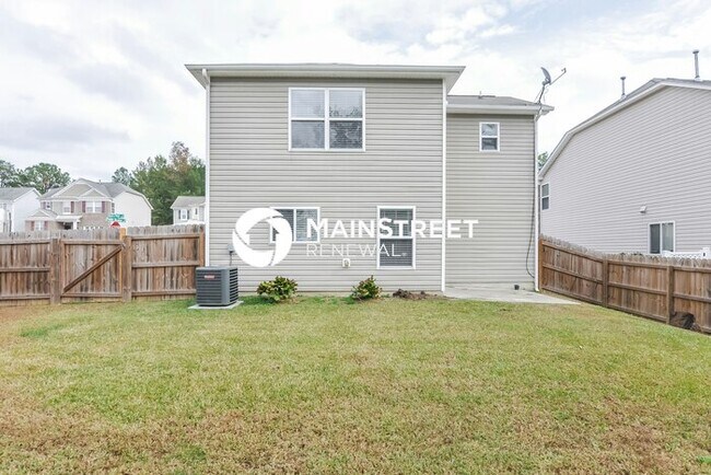 Building Photo - 3 Bedroom Pet-Friendly Home in Raleigh, NC with Main Street Renewal
