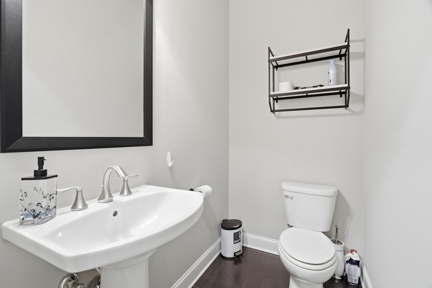 Building Photo - 4245 Deming Cir