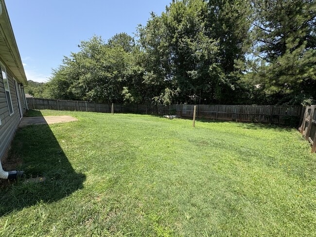 Building Photo - 112 Rose Ln