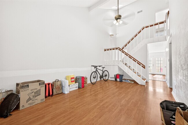 Building Photo - 11677 Village Pl Dr
