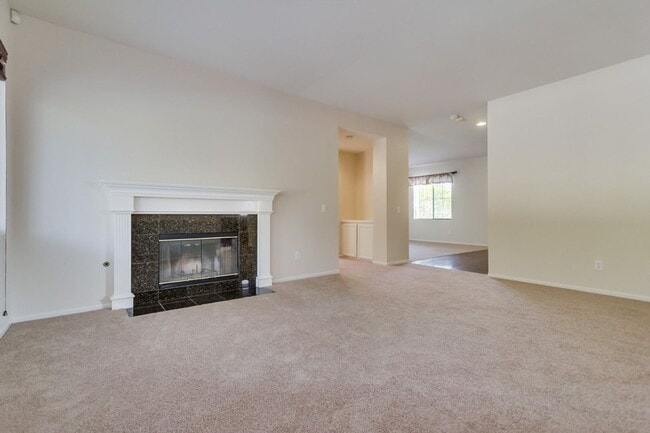 Building Photo - Gorgeous 4 Bedroom Santa Fe Hills Home With a Pool!