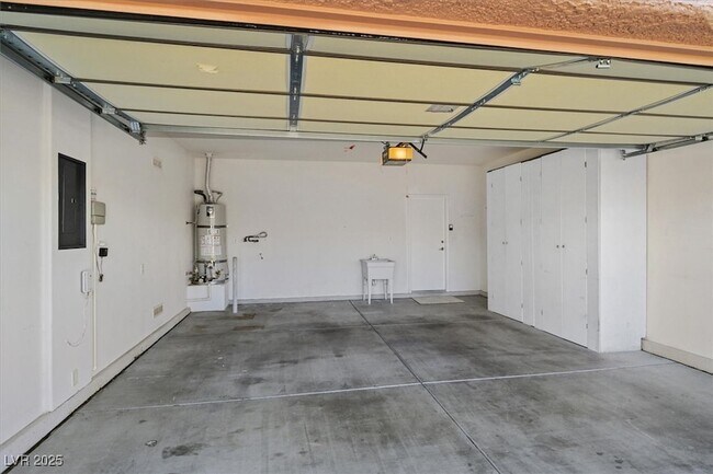 Building Photo - 1660 Rockcrest Hills Ave