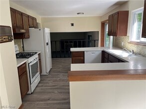 Building Photo - 14741 Indian Creek Dr