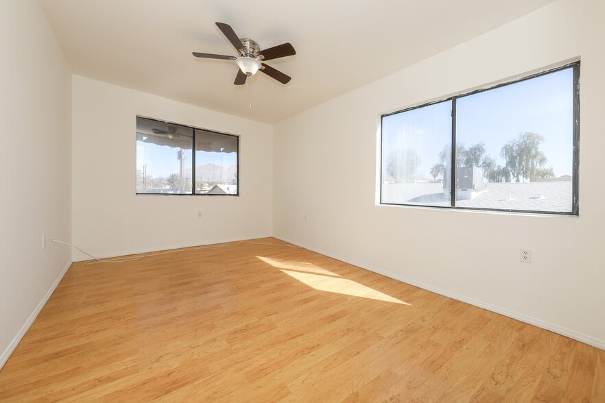 Building Photo - 136 E Pastime Rd