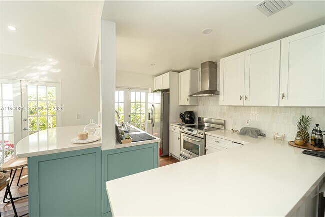 Building Photo - 9939 NW 47th Terrace