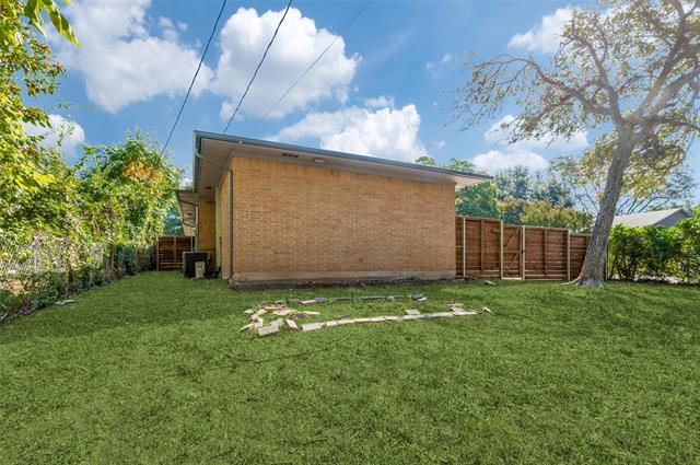 Building Photo - 121 S Cavender St