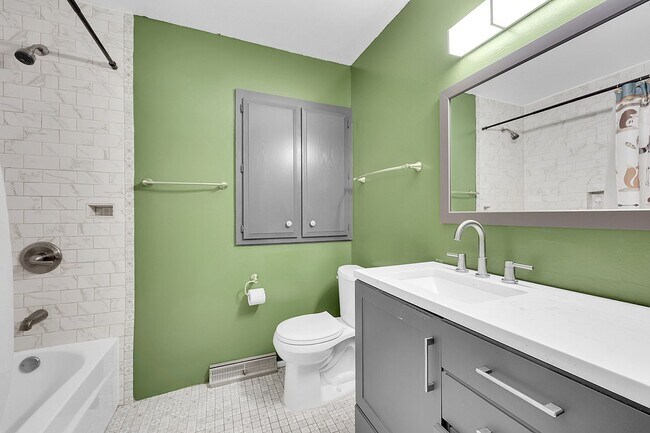 Building Photo - 4220 Edwinstowe Ave